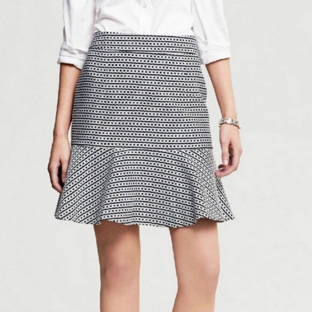Banana Republic Petite Black White Chain Link Flounce Ruffle Mini Skirt 0P